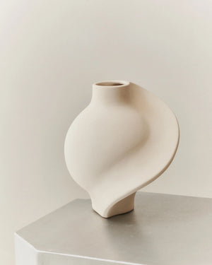 Louise Roe Pirout Vase 01