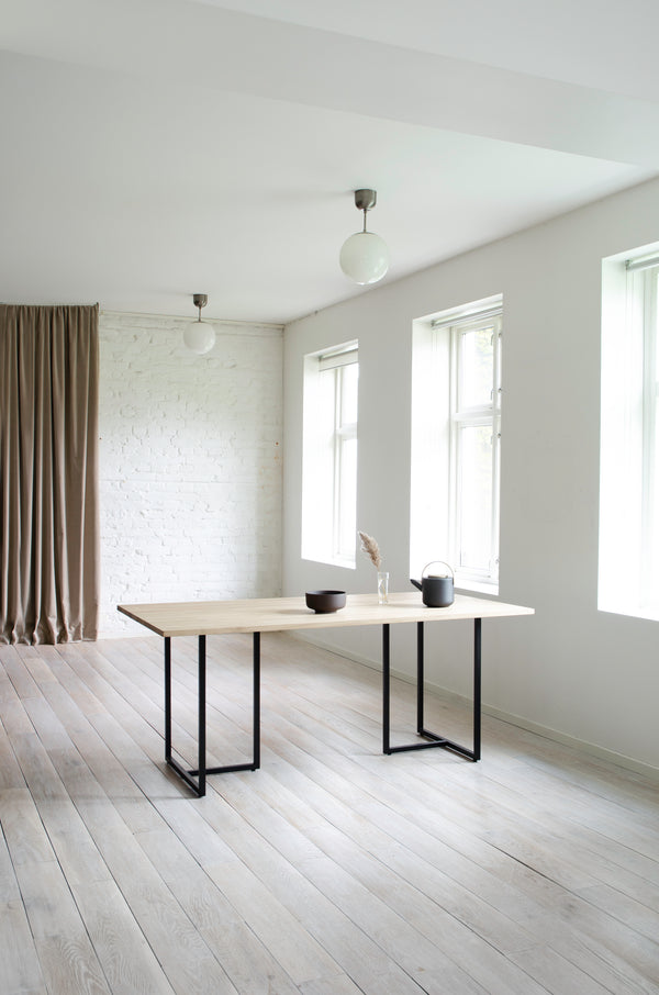 ygg&lyng T-bordet spisebord