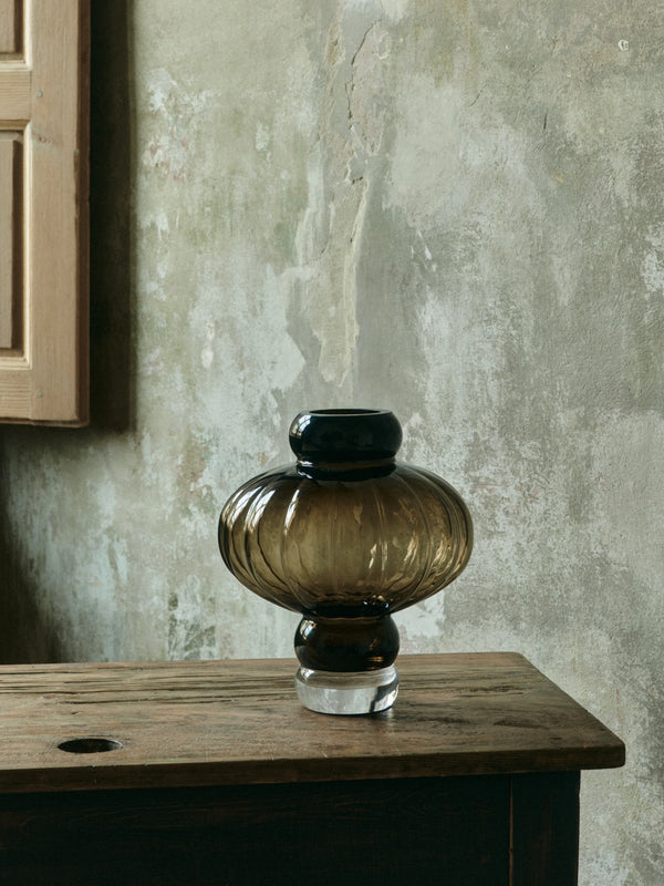 Louise Roe Balloon Vase 08