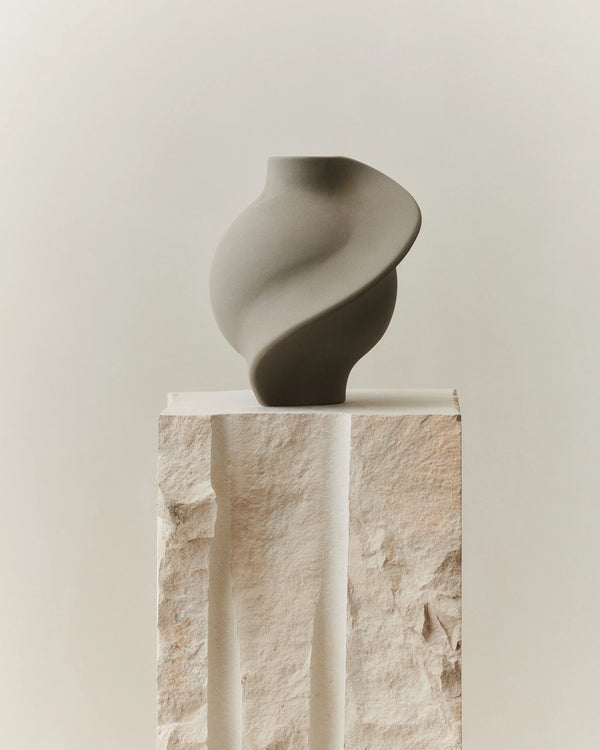 Louise Roe Pirout Vase 01