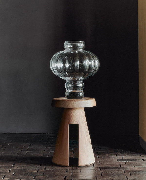 Louise Roe Balloon Vase 08