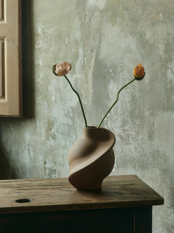 Louise Roe Pirout Vase 01
