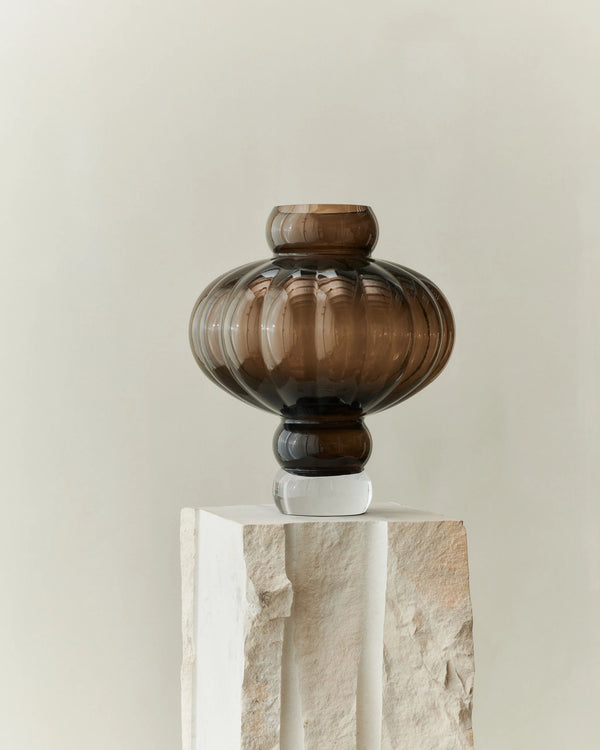 Louise Roe Balloon Vase 08