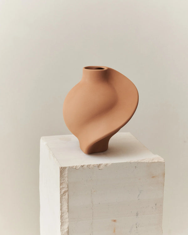 Louise Roe Pirout Vase 01