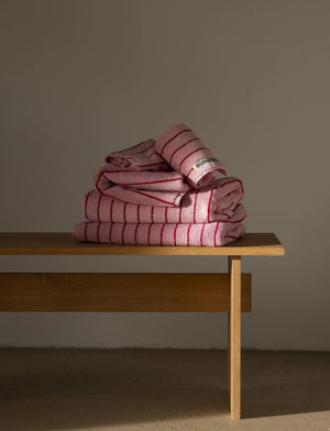 BONGUSTA Naram Bath Sheet - Badehåndkle, baby pink & ski patrol