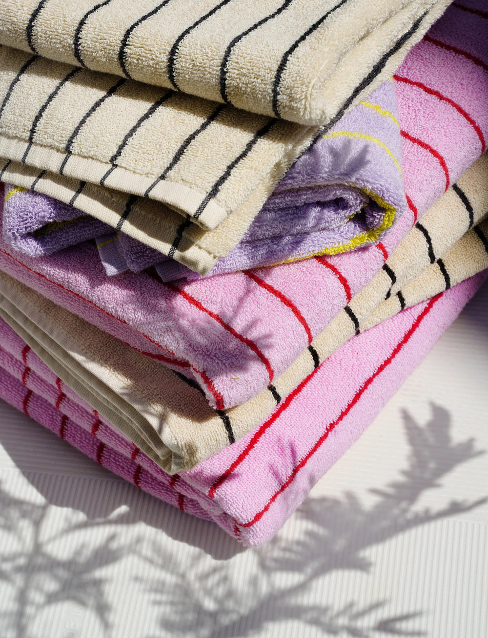 BONGUSTA Naram Bath Sheet - Badehåndkle, creme & ink