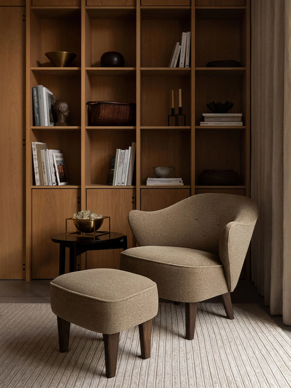 Ingeborg Fotskammel – Dark Stained Oak