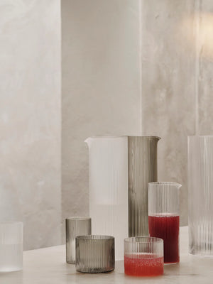 Ripple Water Jug, smoked grey