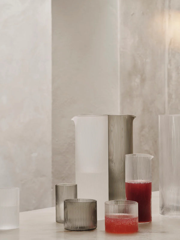 Ripple Water Jug, smoked grey