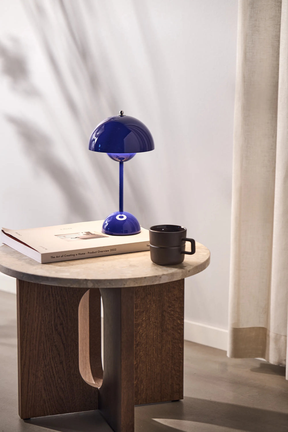 Flowerpot VP9 Oppladbar Bordlampe, cobalt blue