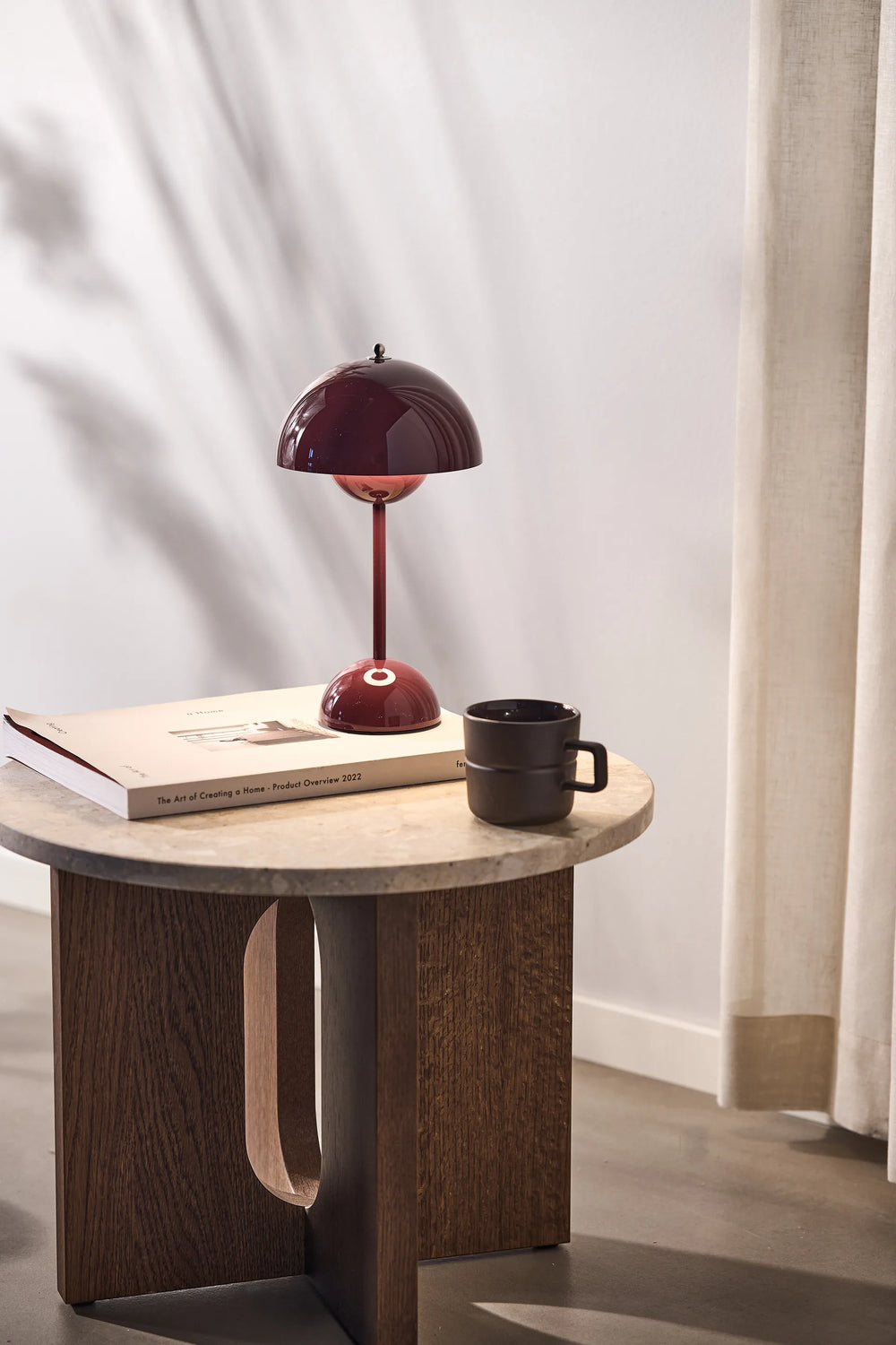 Flowerpot VP9 Oppladbar Bordlampe, dark plum