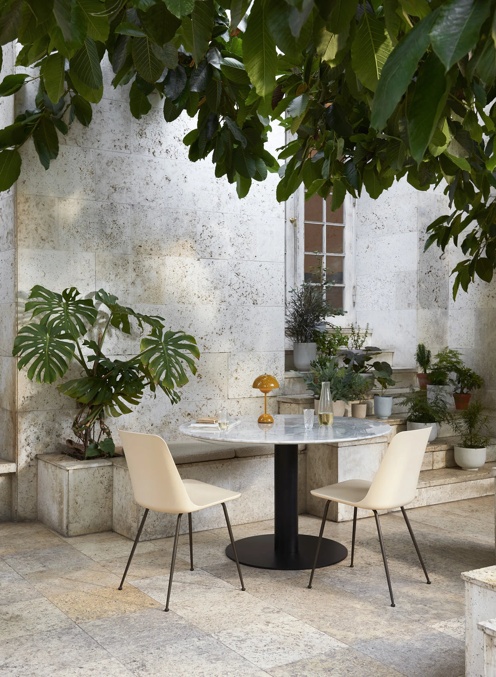 Flowerpot VP9 Oppladbar Bordlampe, mustard
