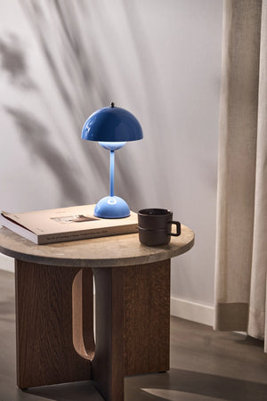 Flowerpot VP9 Oppladbar Bordlampe, swim blue
