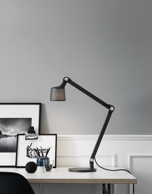 Vipp 521 Bordlampe med bordfeste sort