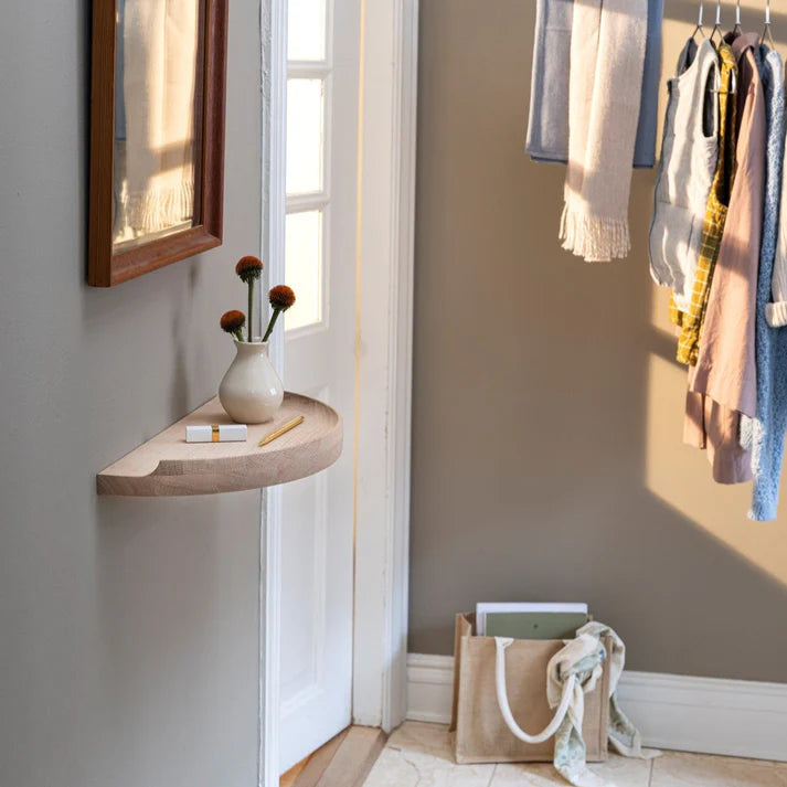 Arcus Console Shelf