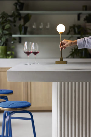 Snowball Portable Tabel Lamp - Brass